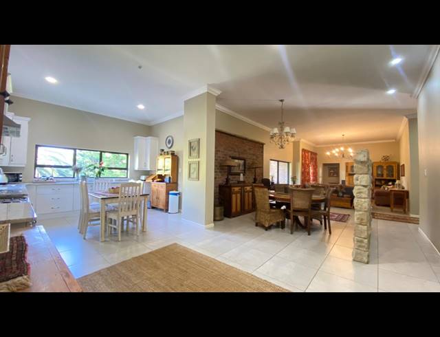 7 BEDROOM FREEHOLD FOR SALE IN SIGNAL HILL